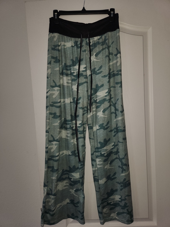 Pants - Camo Wide-Leg Lounge Pants - Green Camo